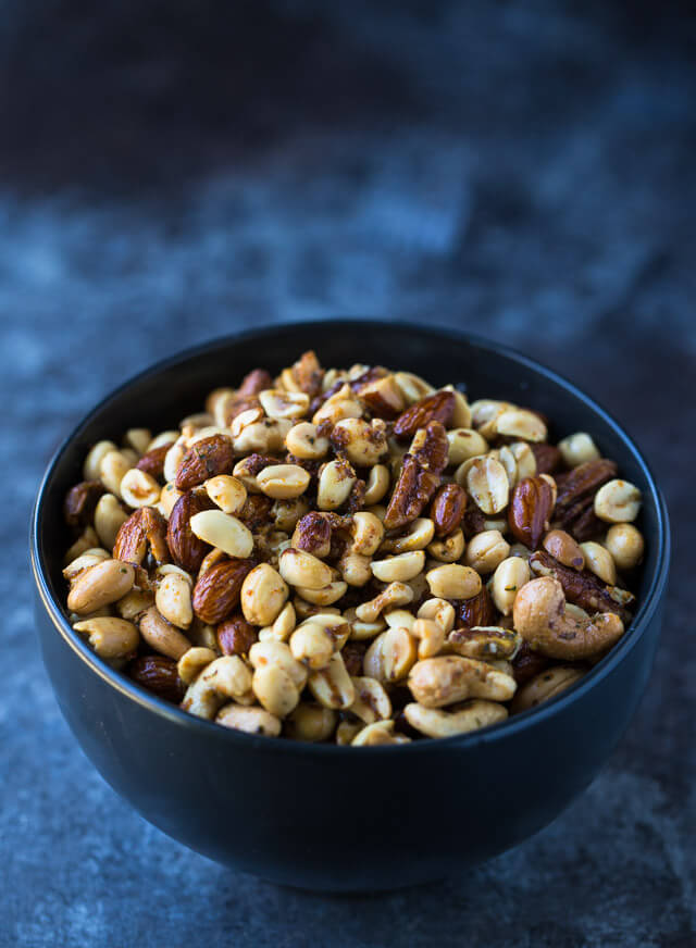 Slow Cooker Ranch Mixed Nuts 