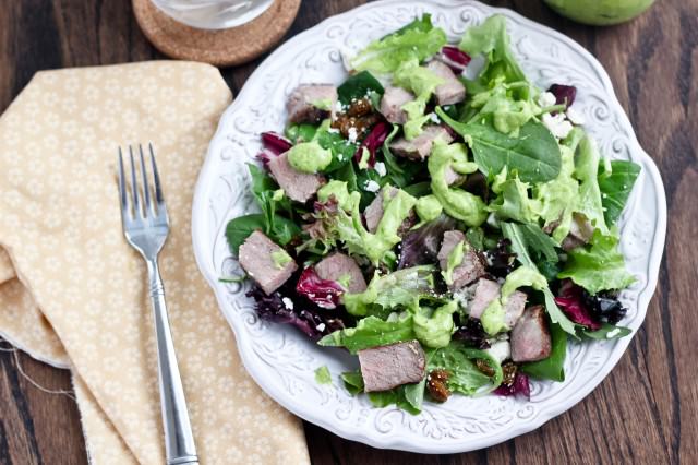 steak-salad-avocado-vinaigrette