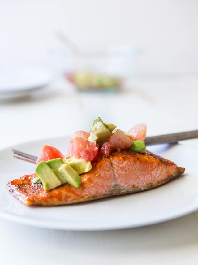 Broiled Salmon with Avocado and Grapefruit