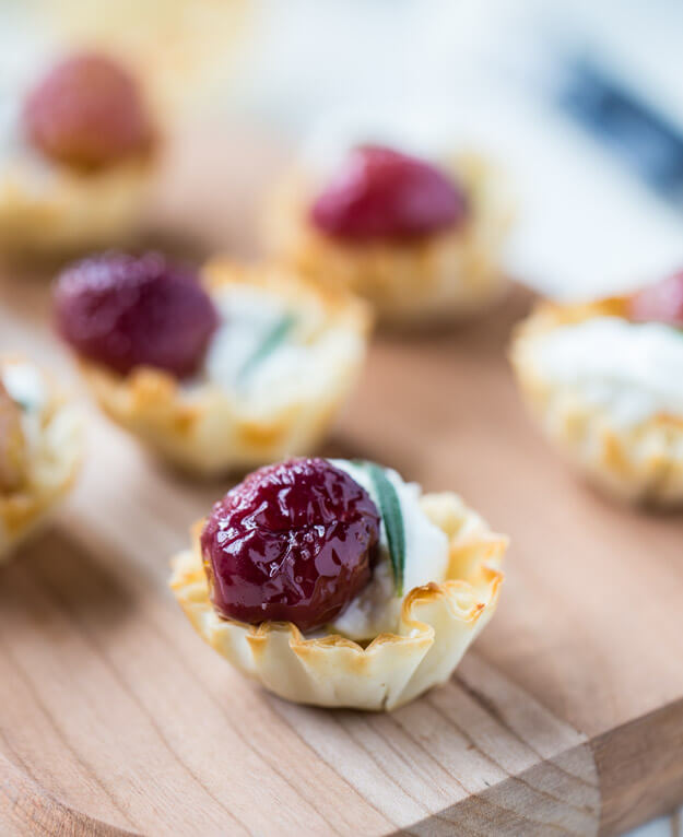 Holiday Appetizers Roasted Grapes and Goat Cheese Bites