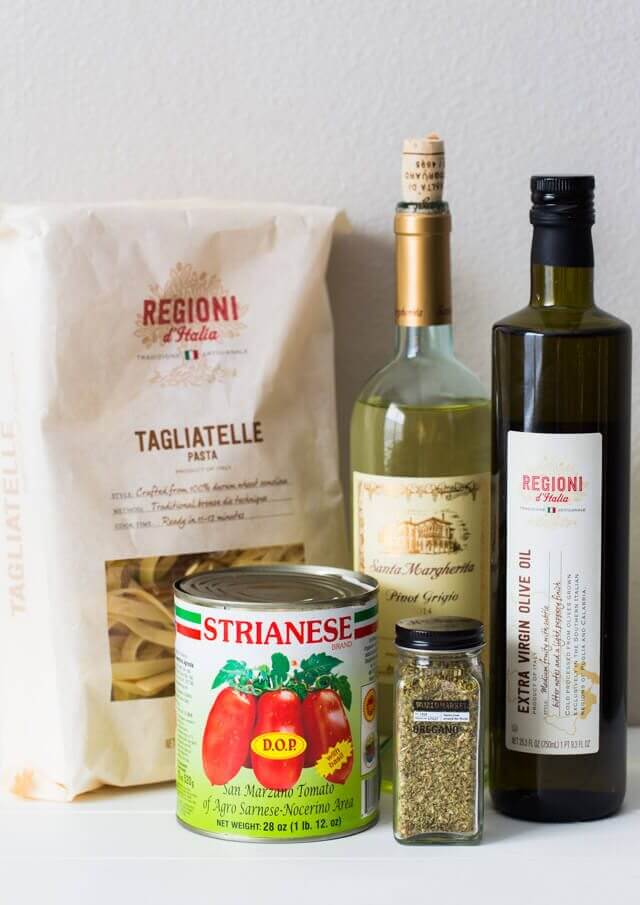 ingredients to make white wine pasta dish