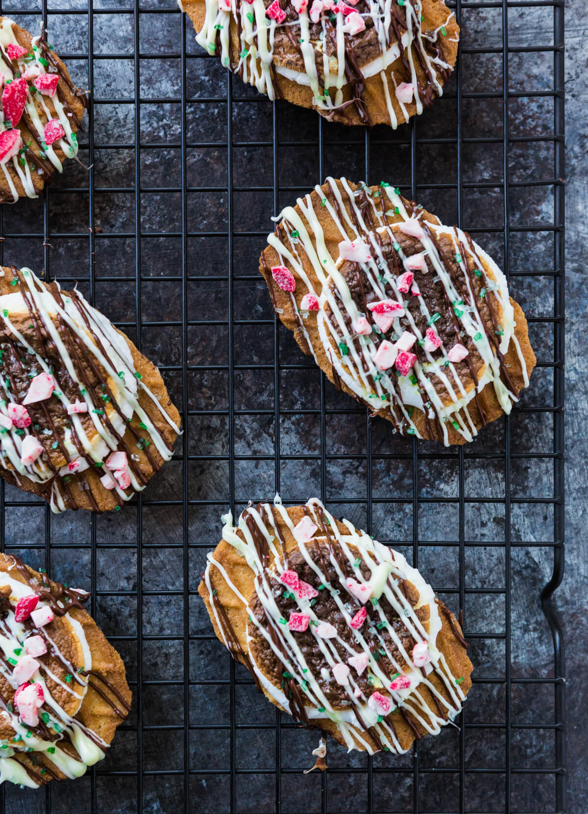 Holiday Peppermint S’more Cookies | A Zesty Bite